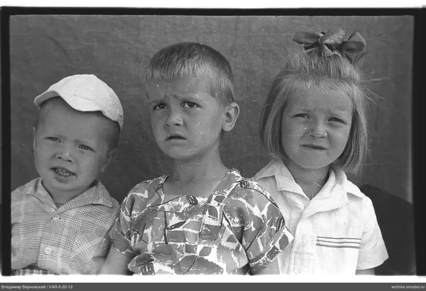 Gruppenporträt von Kindern