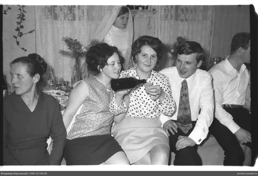 Gruppenporträt auf dem Sofa