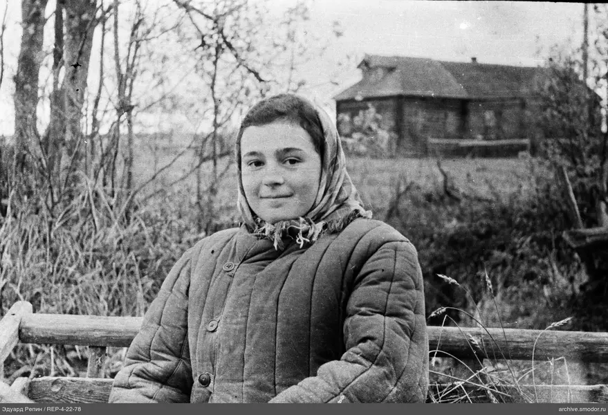 Портрет женщины в платке