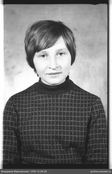 Porträt einer Frau in einem Pullover