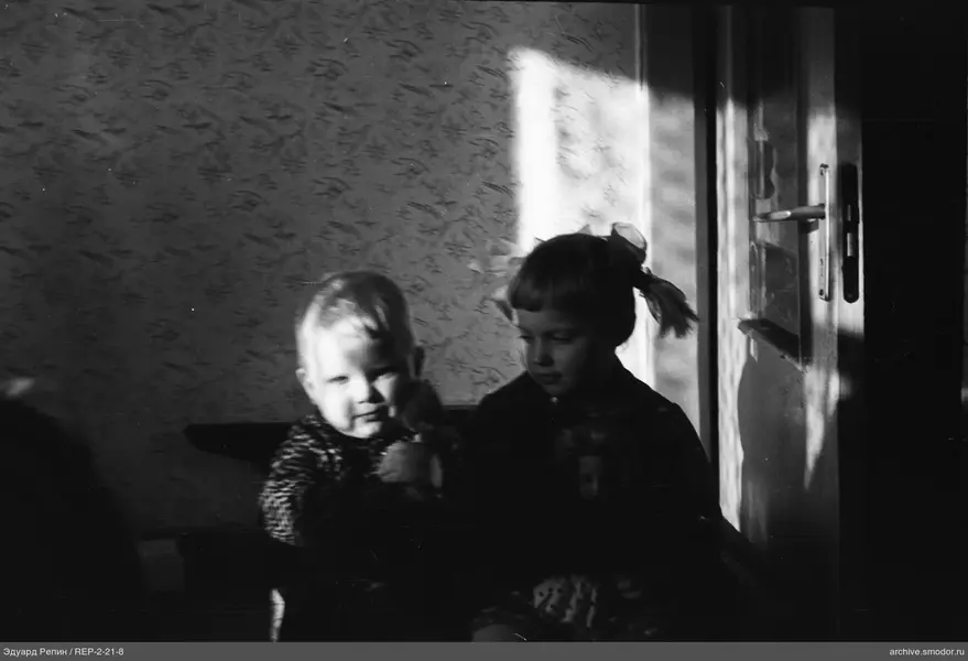 Porträt von zwei Kindern