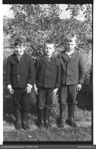 Gruppenporträt von drei Jungen