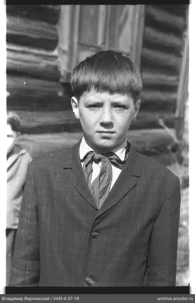 Porträt eines Jungen in Jacke