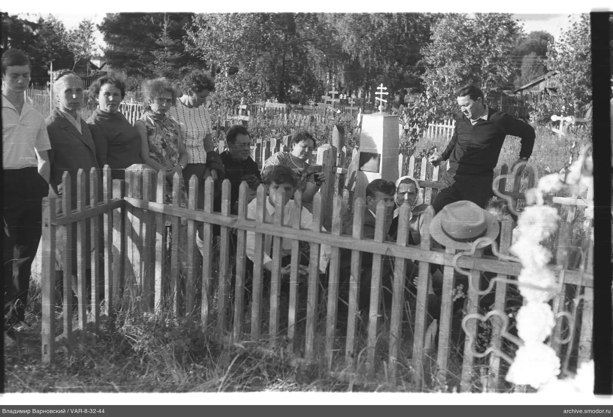 Gruppe am Holzzufriedhof