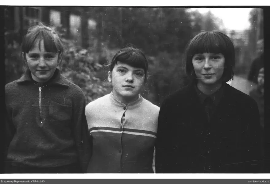 Gruppenporträt von drei Mädchen