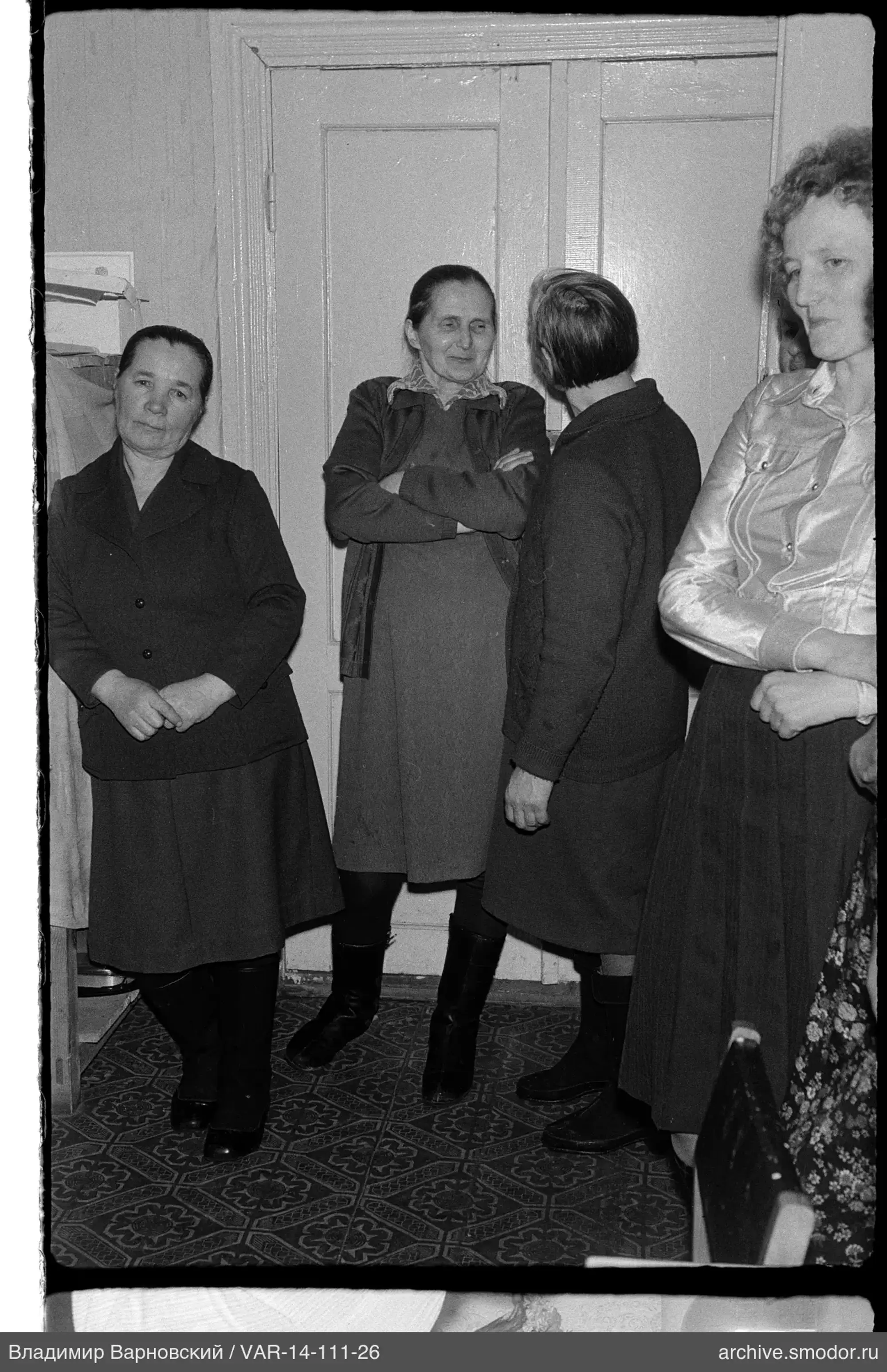 Gruppenporträt von Frauen im Raum