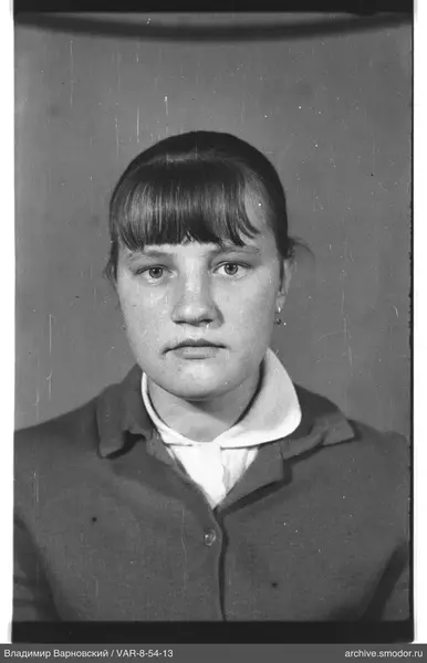 Porträt einer Frau mit Ohrring