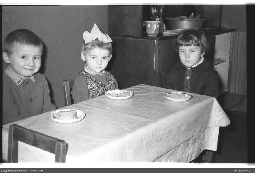 Group portrait of children at the table