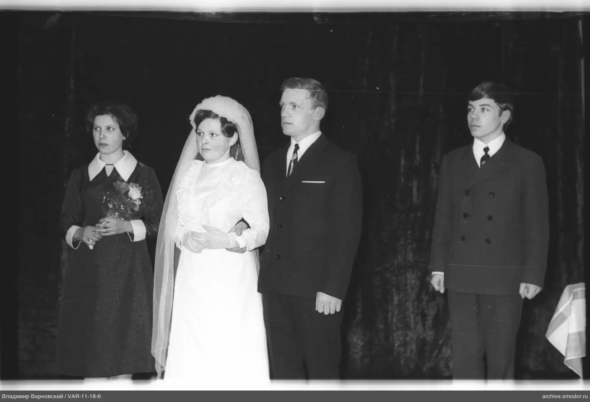 Group portrait with women and men