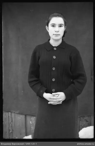 Full-length portrait of a woman