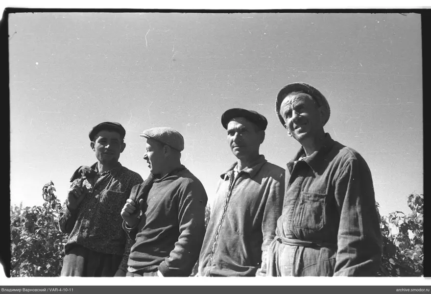 Group of men with headwear