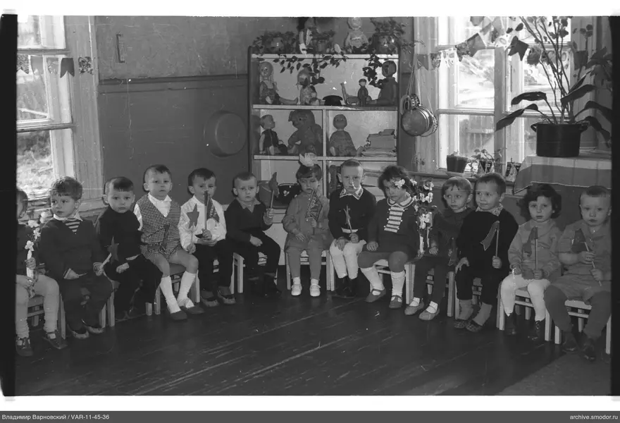 Gruppenporträt von Kindern